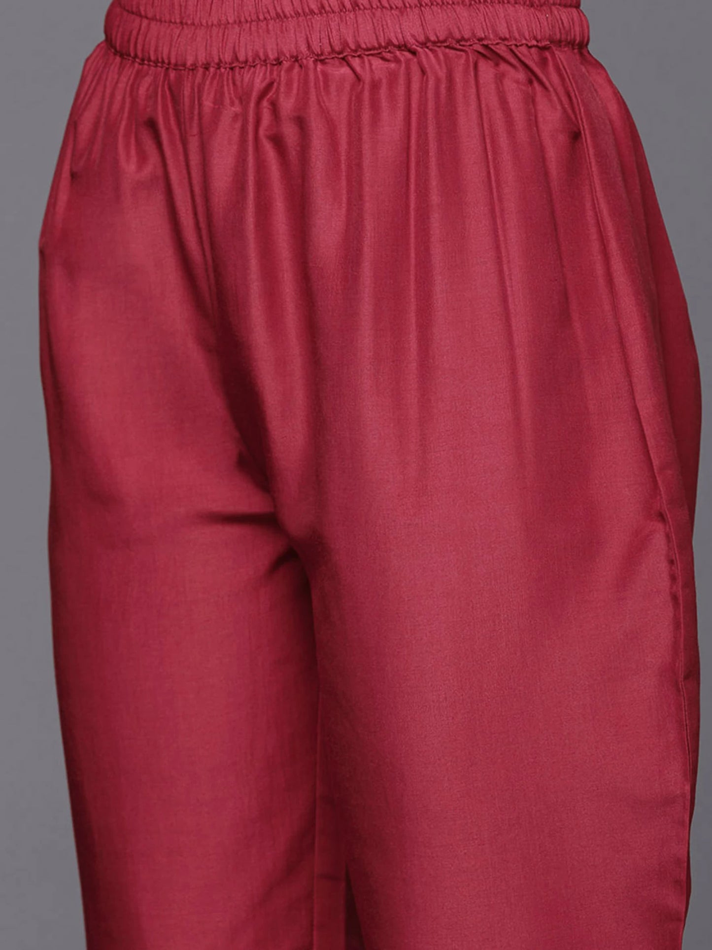 Women Silk Blend Kurta Pant Dupatta Set