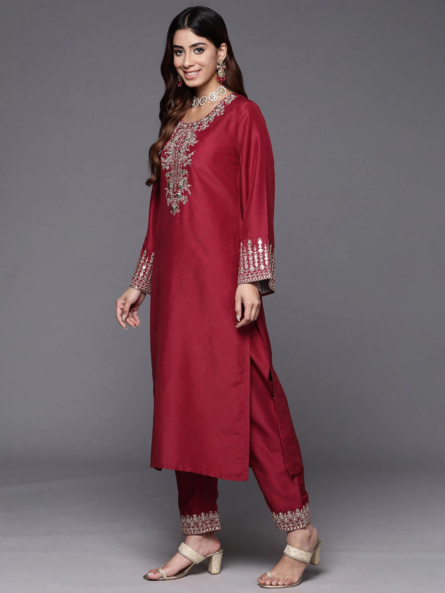 Women Silk Blend Kurta Pant Dupatta Set