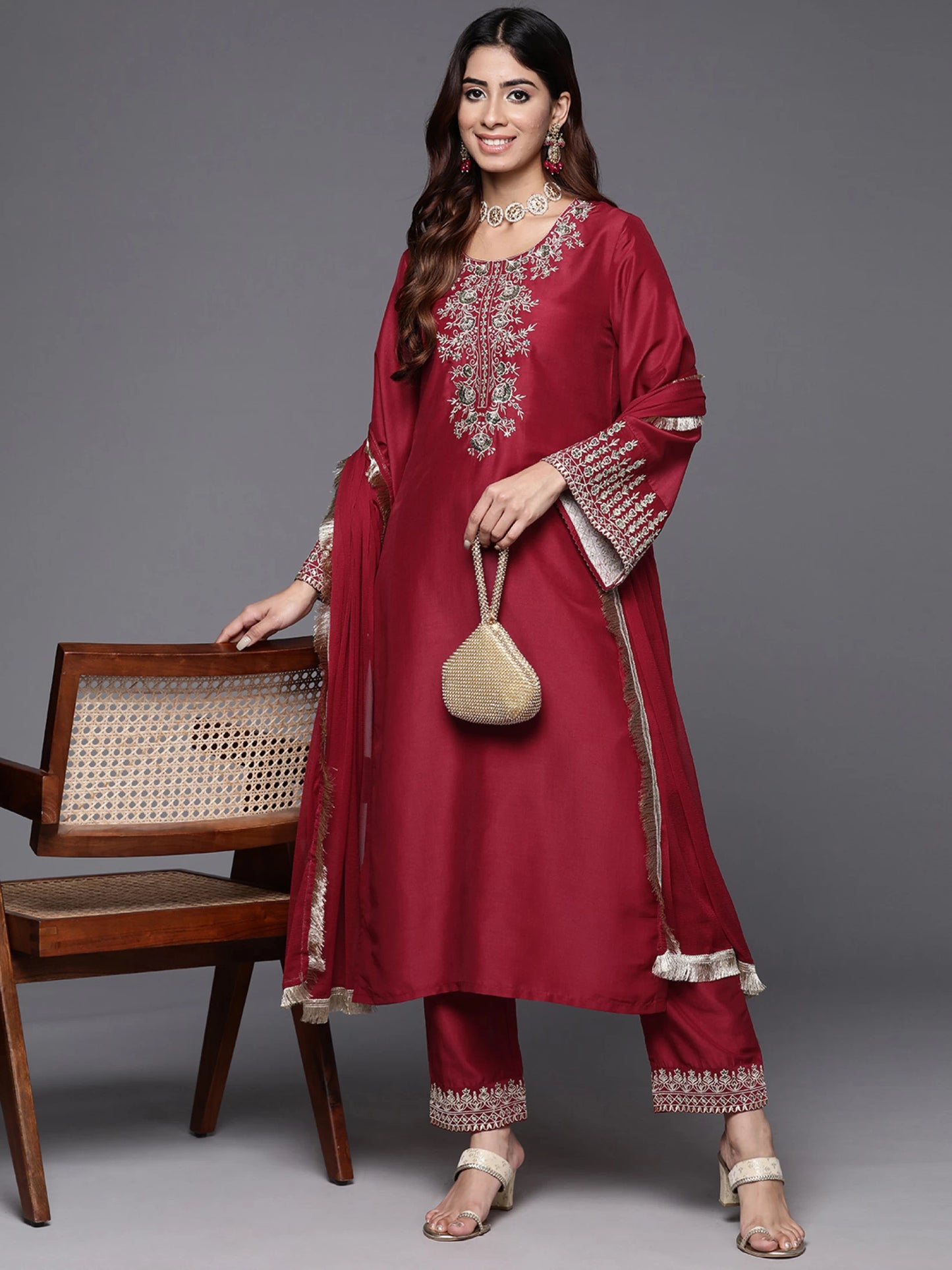 Women Silk Blend Kurta Pant Dupatta Set