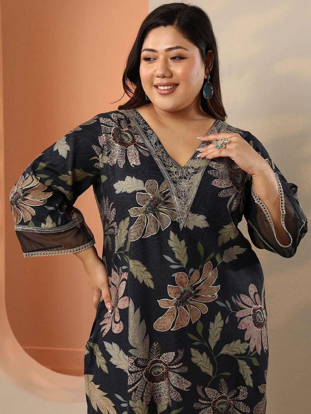 Plus size Floral Printed Regular Thread Work Kurta with Trousers