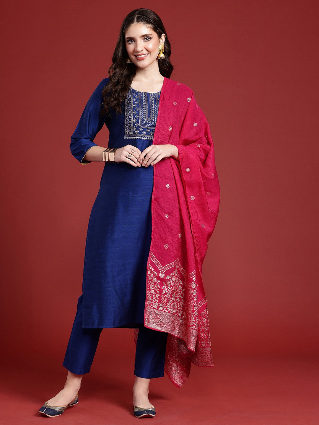 Women Ethnic Motifs Yoke Design Thread Work Kurta with Trousers & With Dupatta