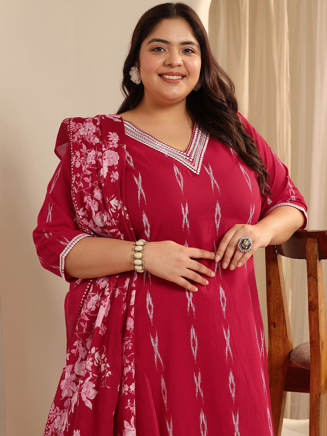 Plus Size Abstract Printed Straight Kurta With Trousers & Dupatta