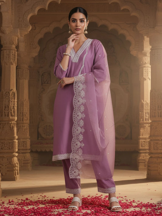 Women Silk Blend Kurta Pant Dupatta Set