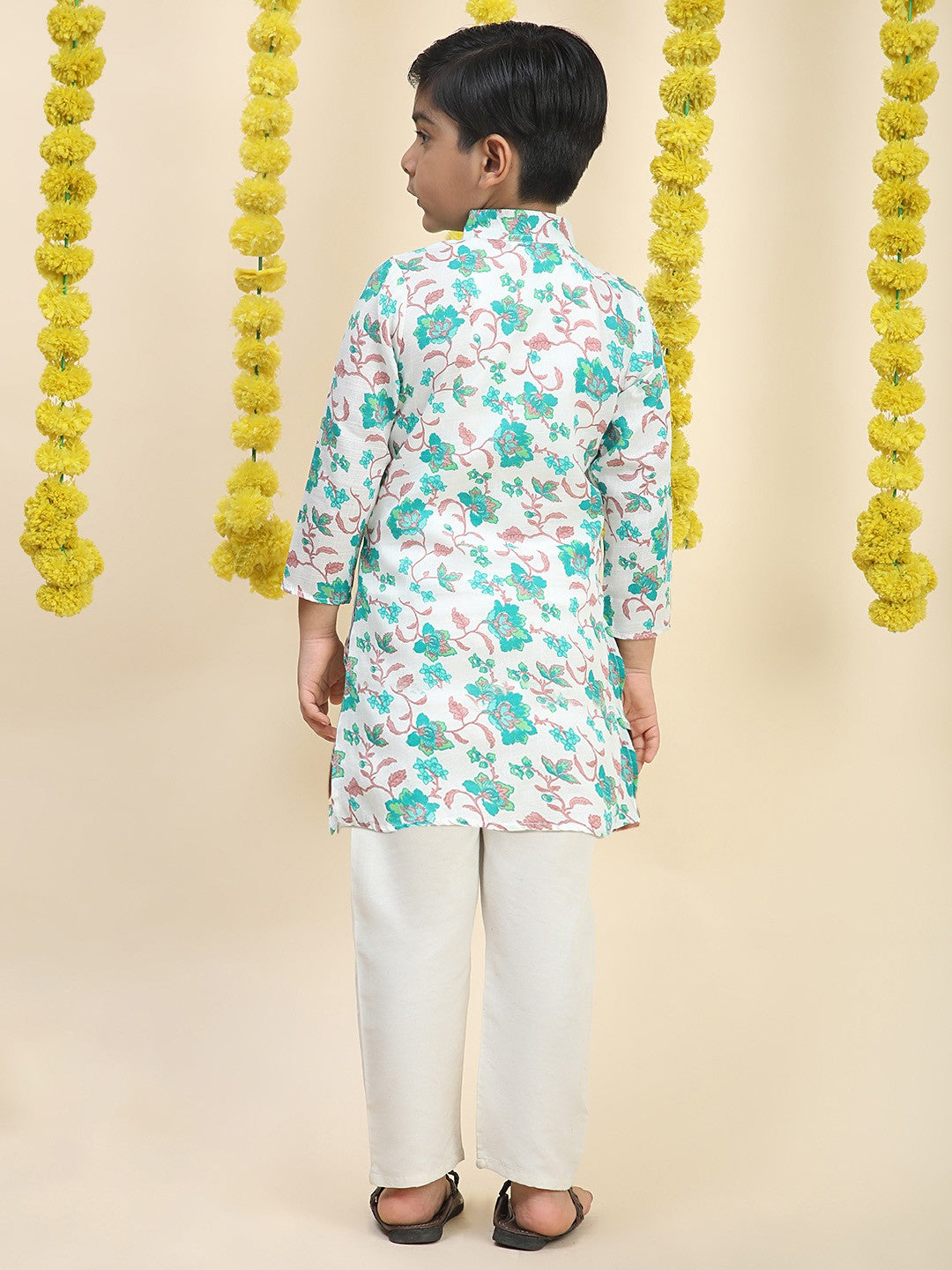 Boys Floral Printed Regular Kurta with Pyjamas