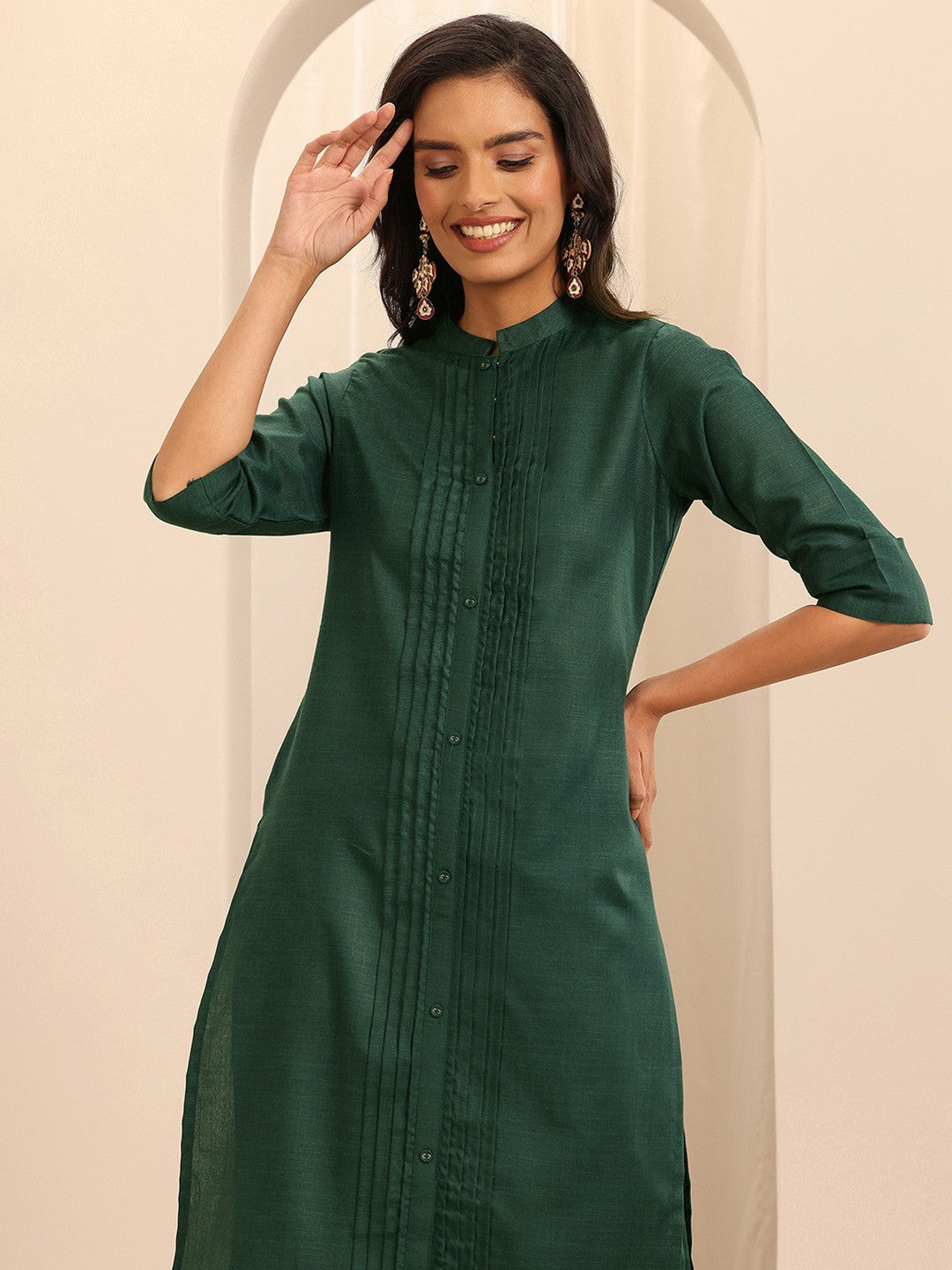 Mandarin Collar Pleated Straight Kurta With Trousers & Dupatta