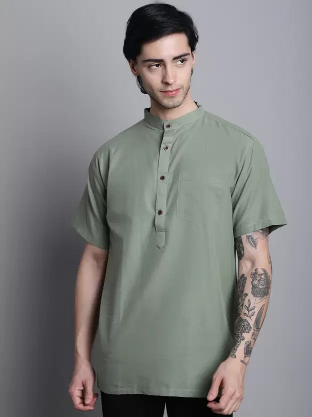 Men Solid Cotton Blend Straight Kurta