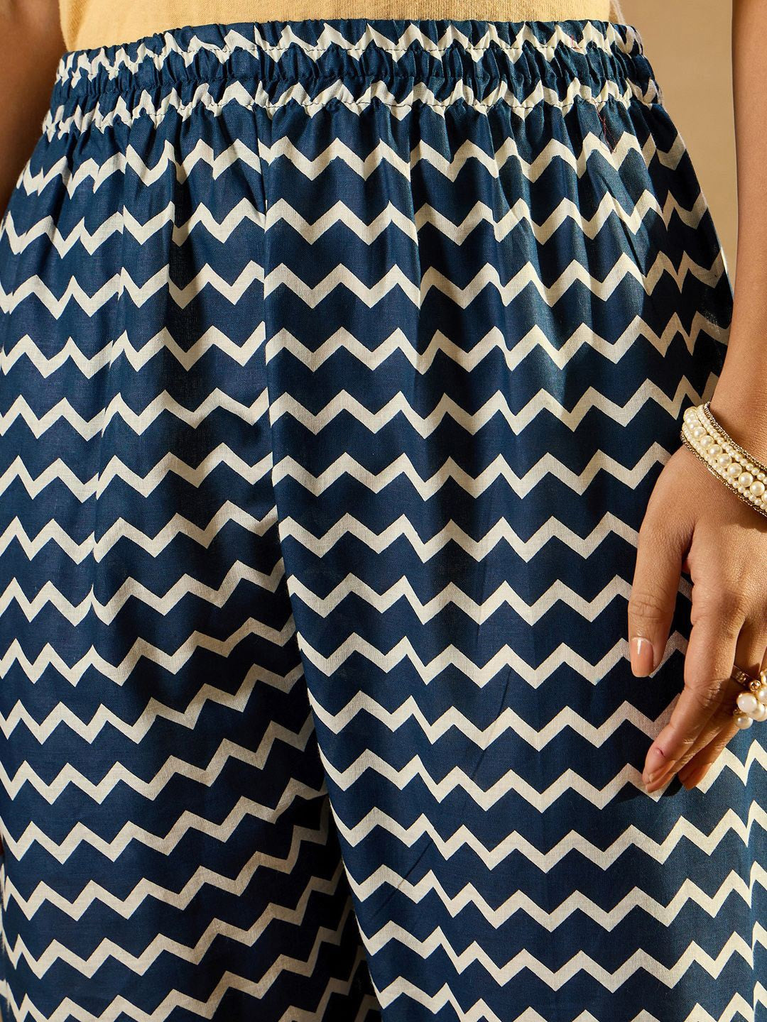 Women Ethnic Motifs Printed Regular Thread Work Pure Cotton Kurta with Trousers & With Dupatta