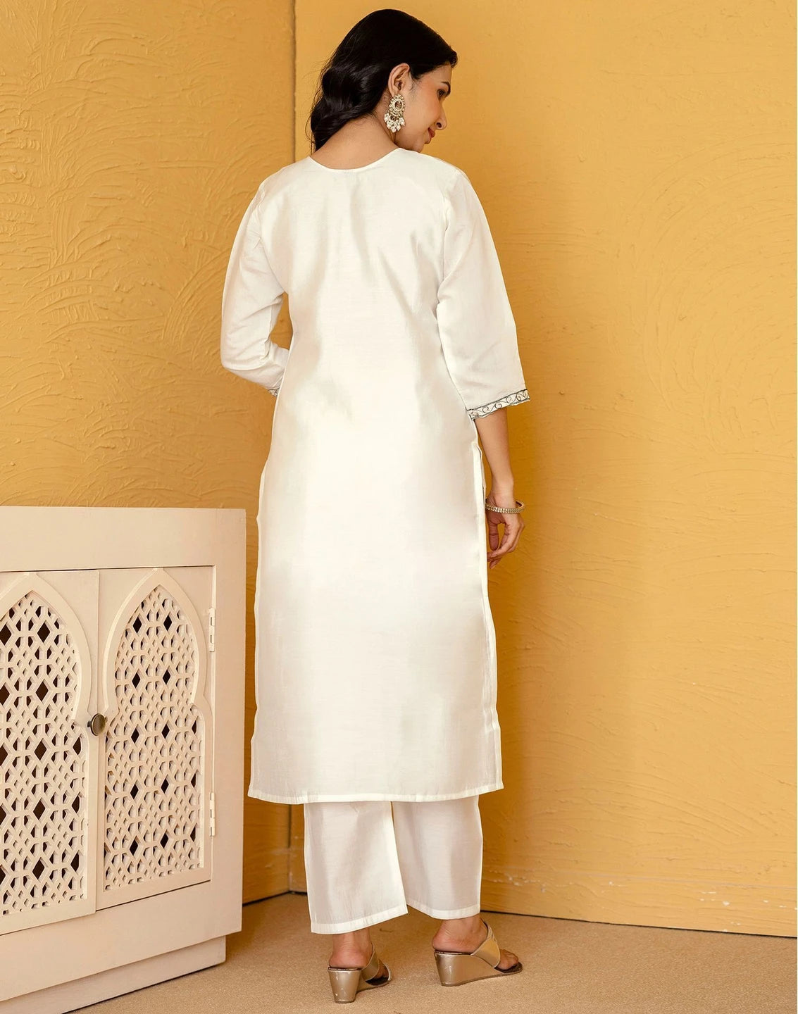 Women Cotton Blend Kurta Pant Dupatta Set