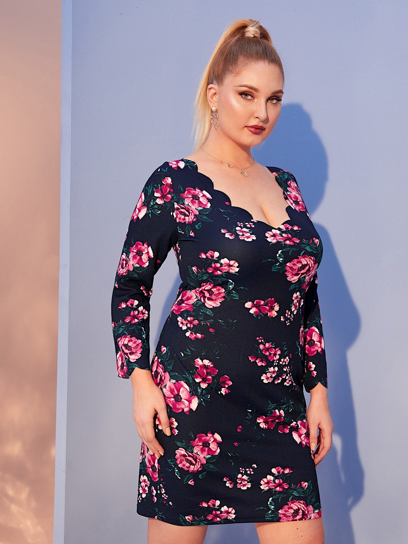 Plus Scallop Trim Floral Print Form Fitted Dress