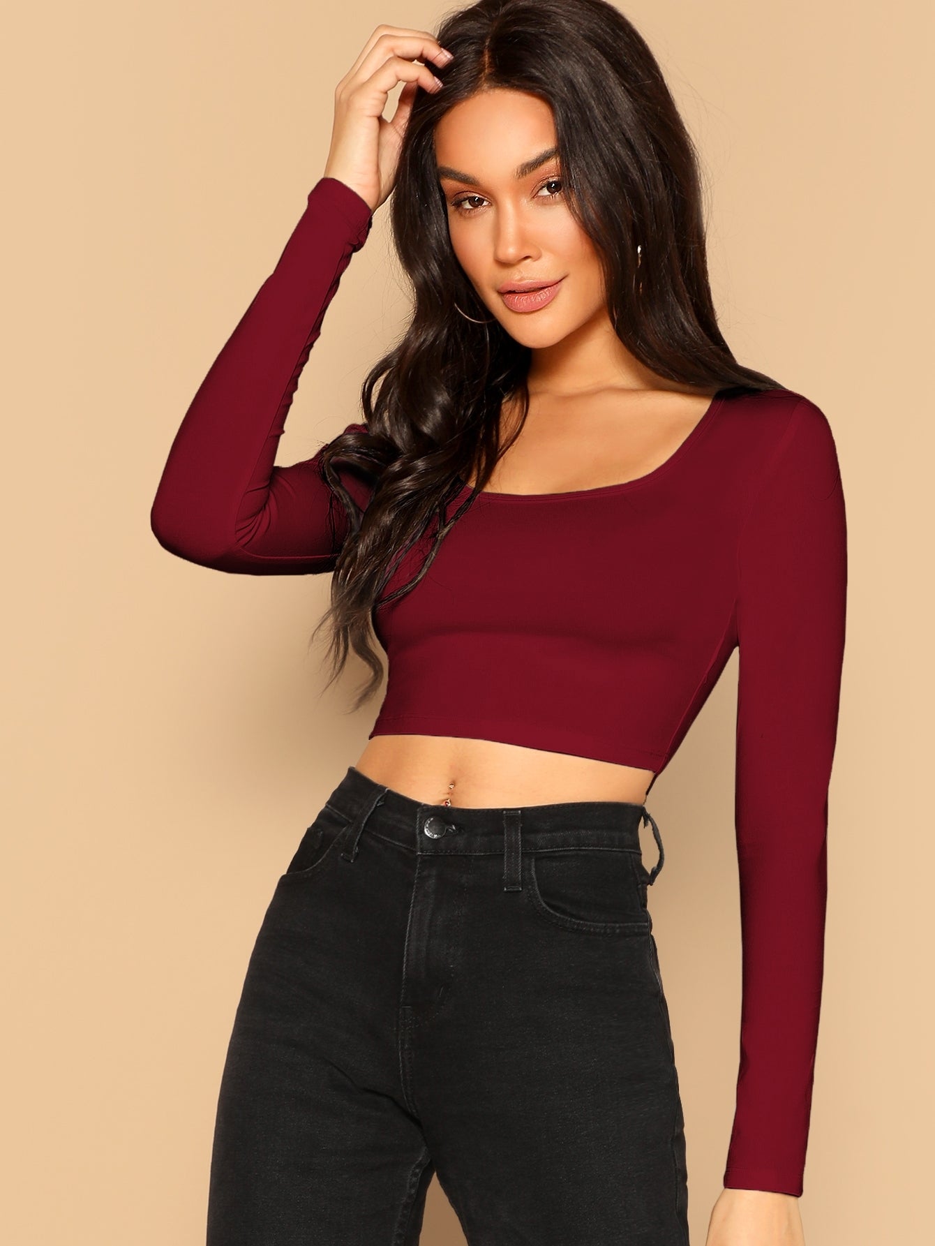 Solid Scoop Neck Fitted Crop Top