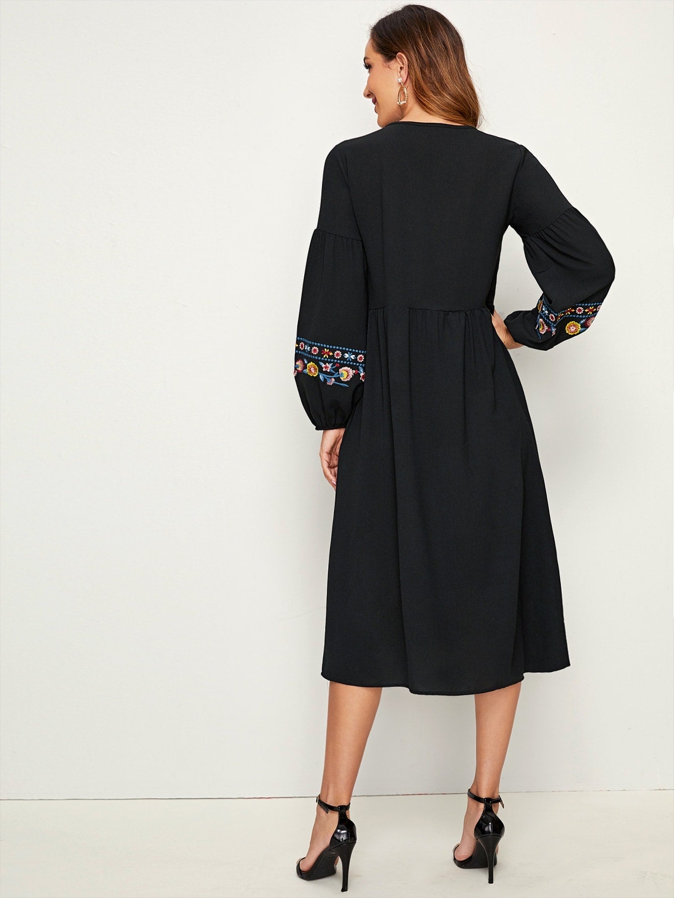 Floral Embroidered Tassel Tie A-line Dress