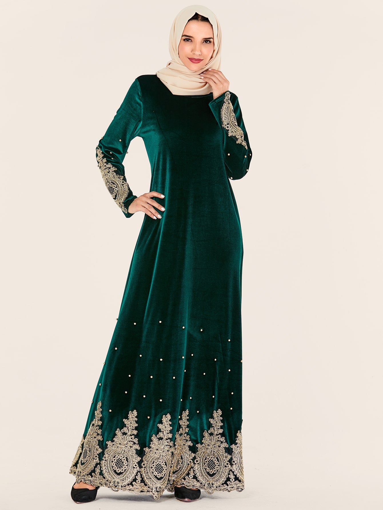 Velvet Appliques Pearls Decoration Abaya Dress