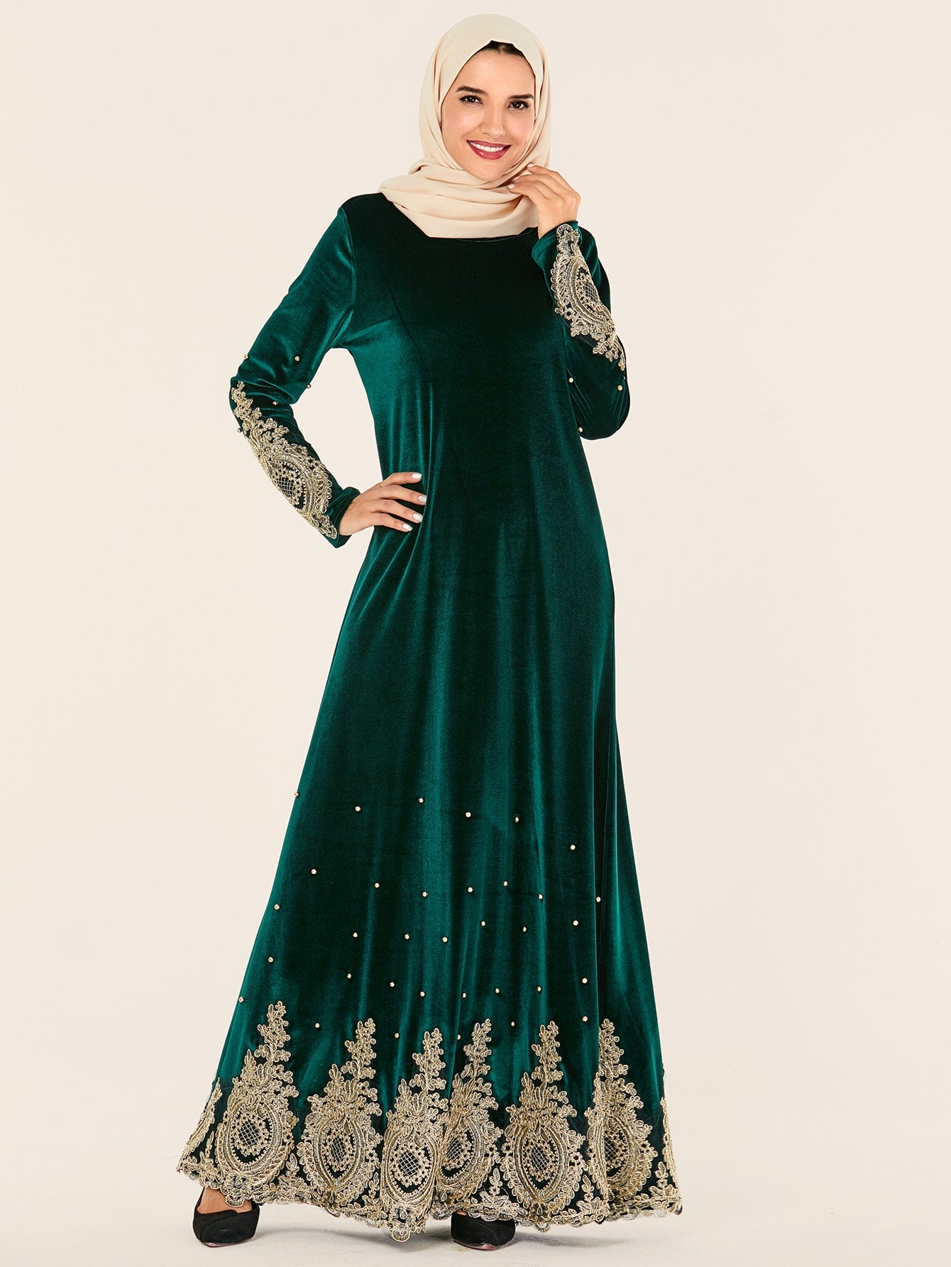 Velvet Appliques Pearls Decoration Abaya Dress
