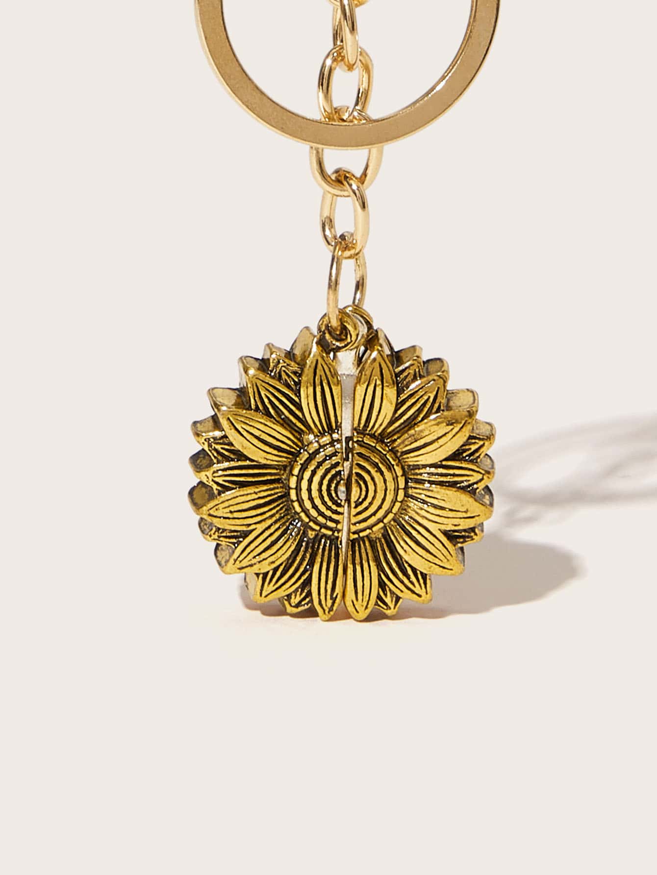 Slogan Engraved Sunflower Decor Keychain