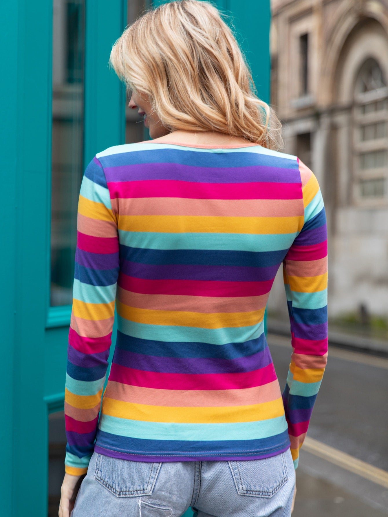Contrast Binding Scoop Neck Rainbow Striped Tee