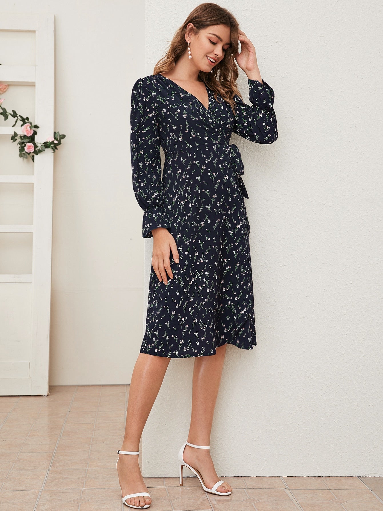 Ditsy Floral Print Knot Side Dress