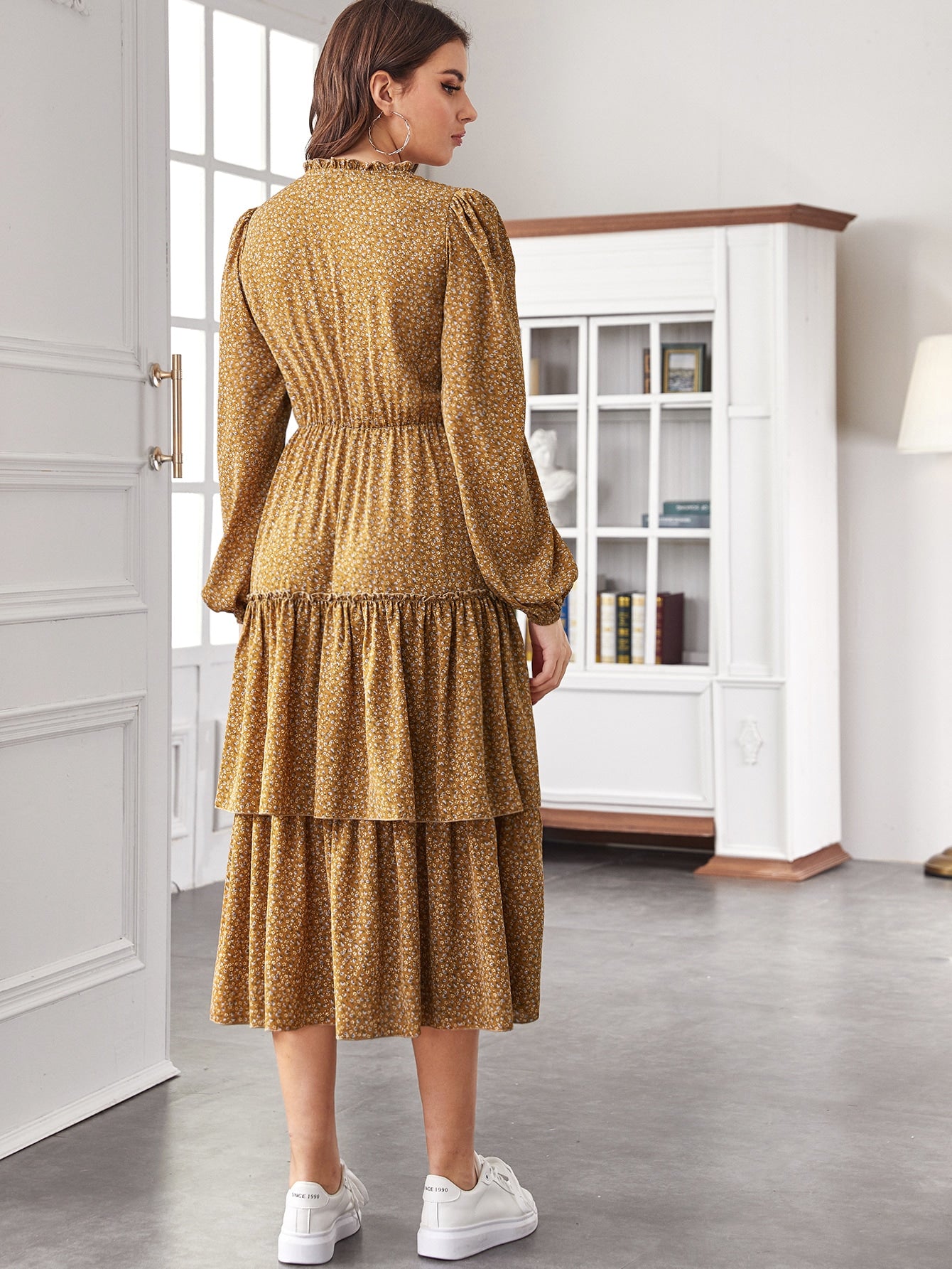 V-neck Lantern Sleeve Layered Ruffle Hem Ditsy Floral Dress