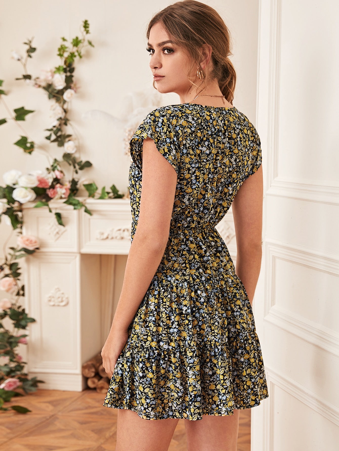 V-neck Ditsy Floral Print Ruffle Hem Dress