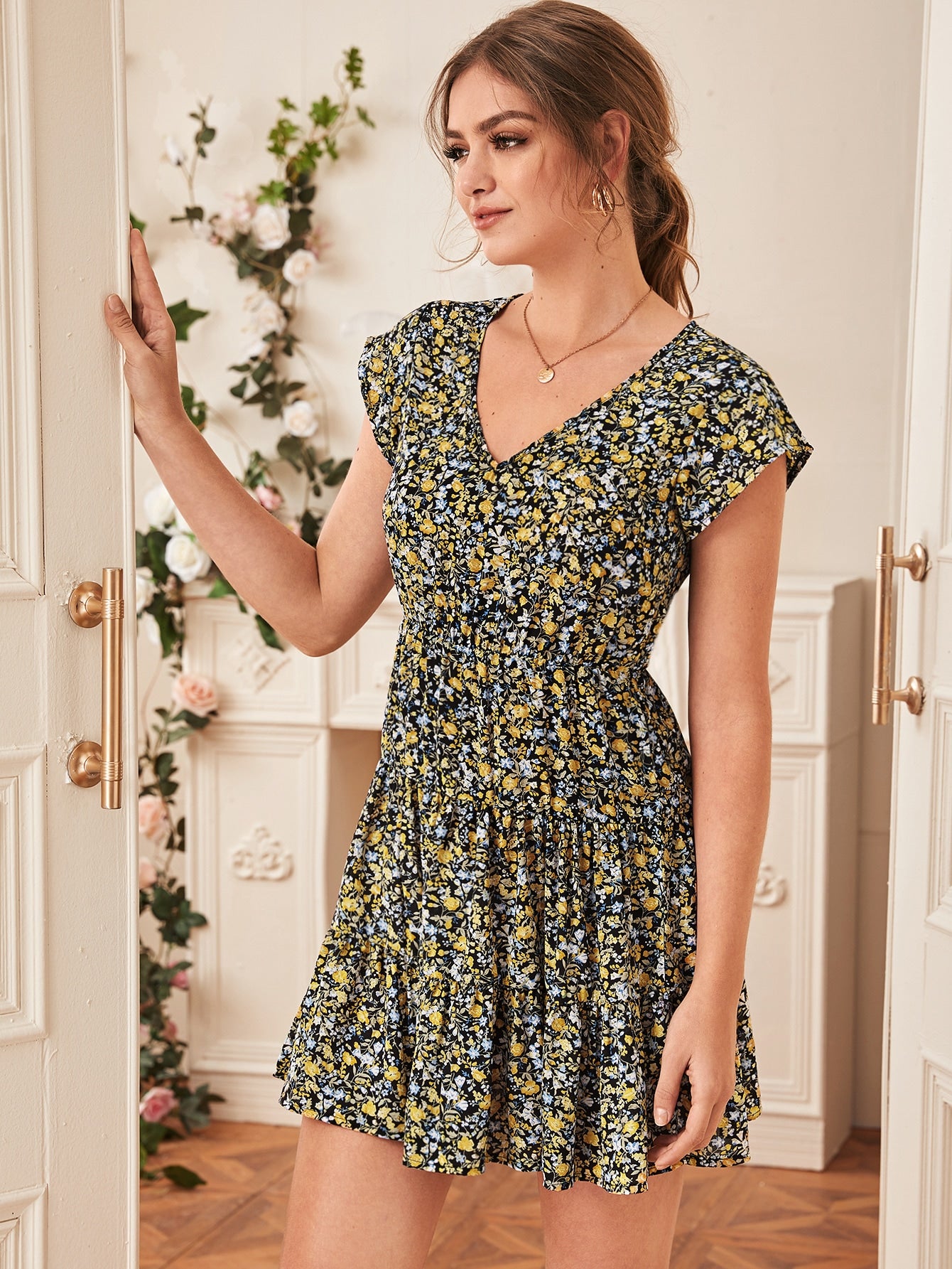 V-neck Ditsy Floral Print Ruffle Hem Dress