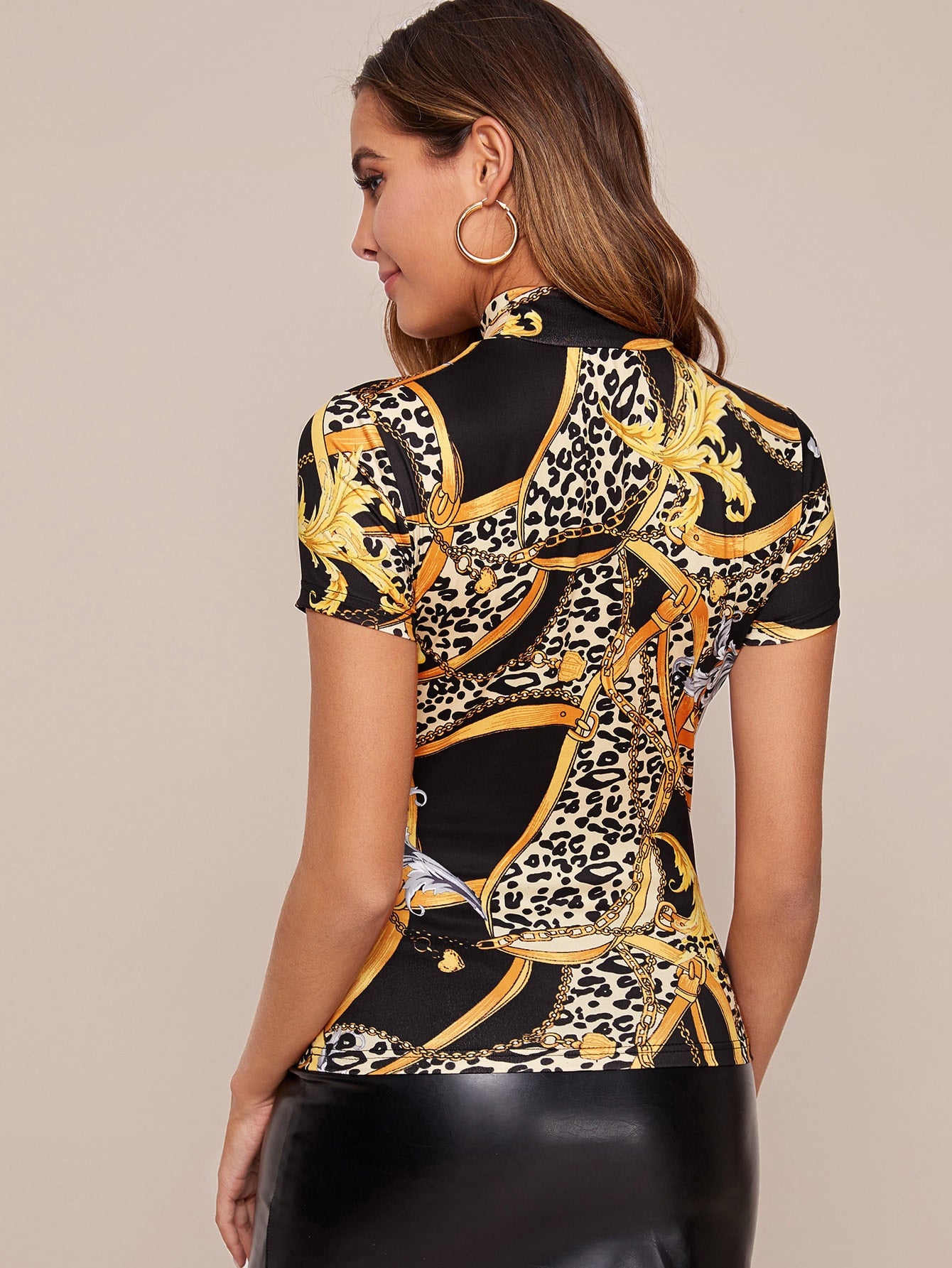 Mock-neck Leopard & Chain Slim Tee