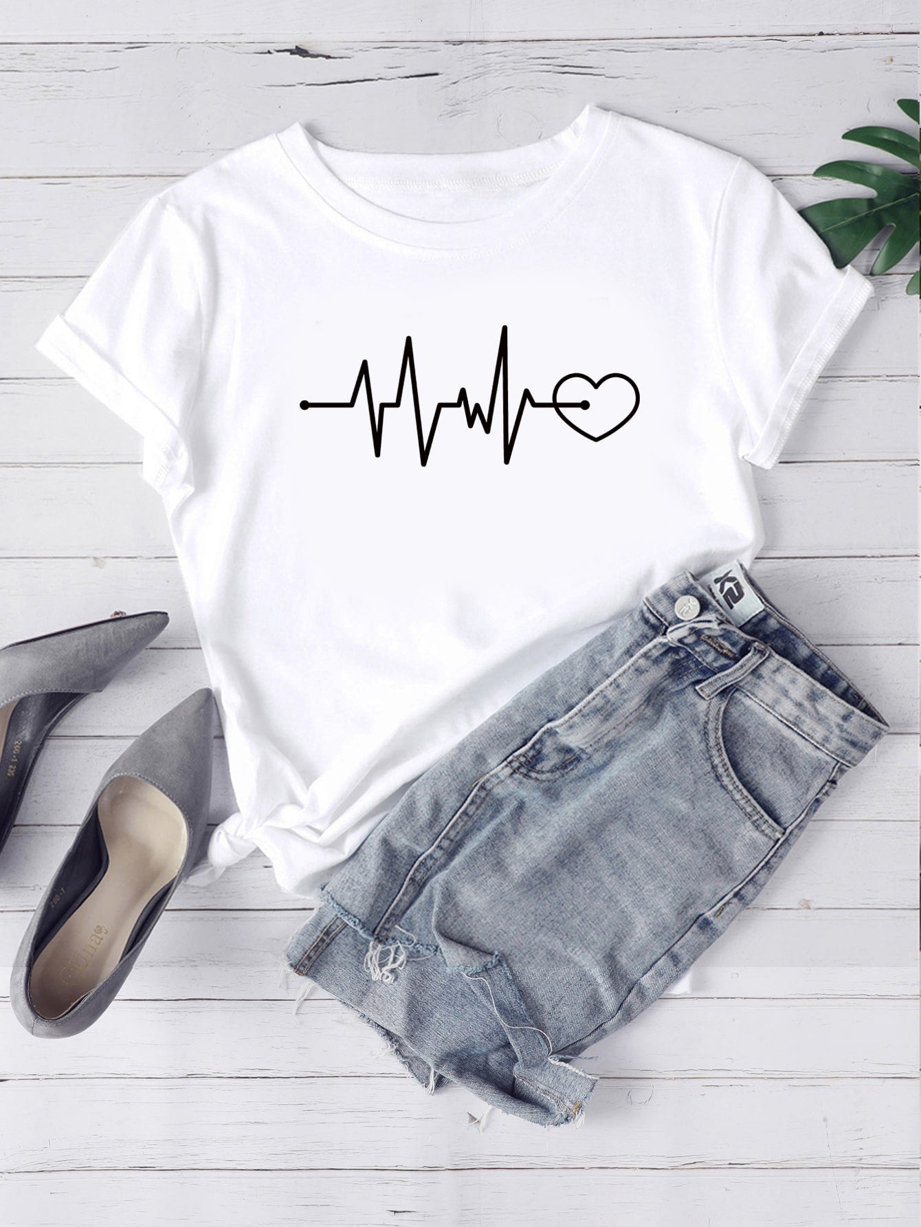 Graphic Print Short Sleeve Tee