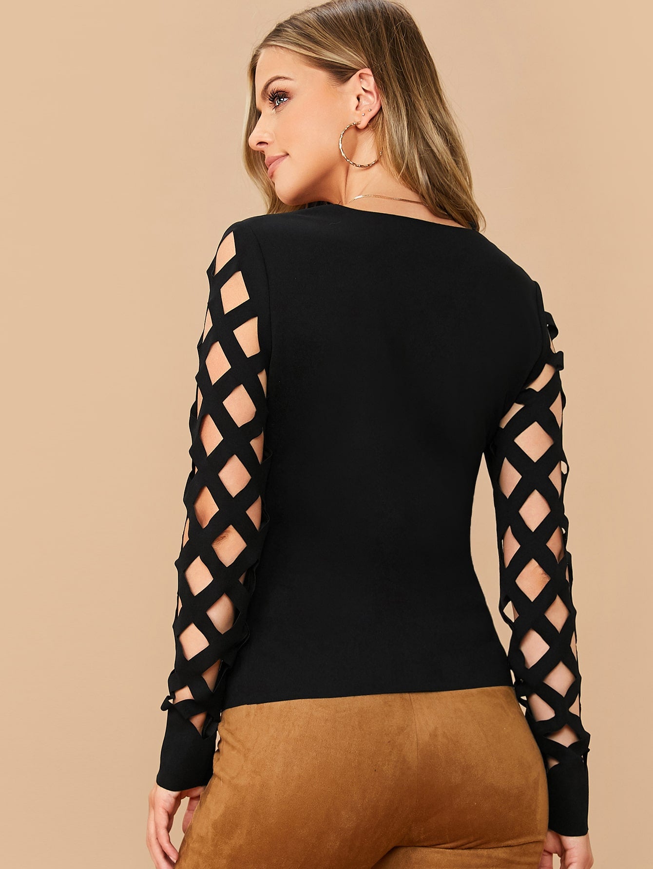 Plaid Cutout Sleeve Form Fitted Tee