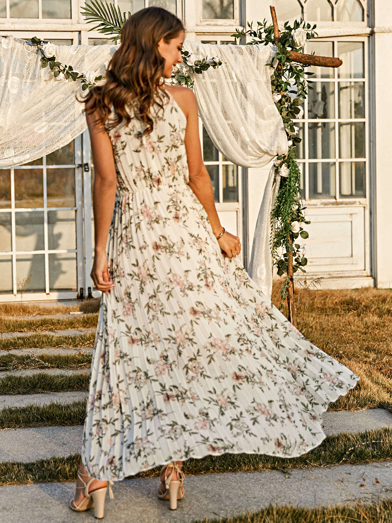 Floral Print Pleated Cami Dress