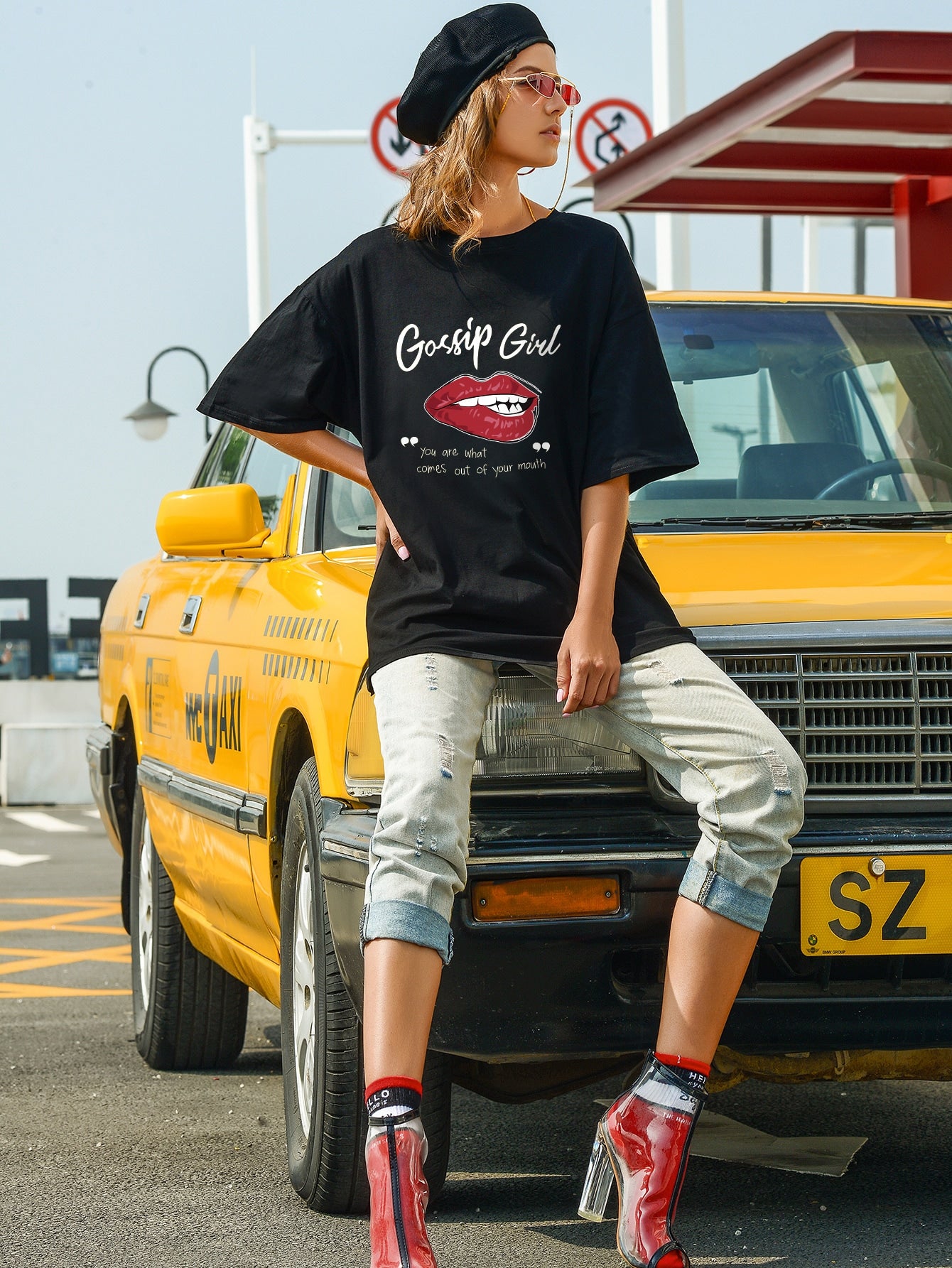Lip And Slogan Graphic Oversized Tee
