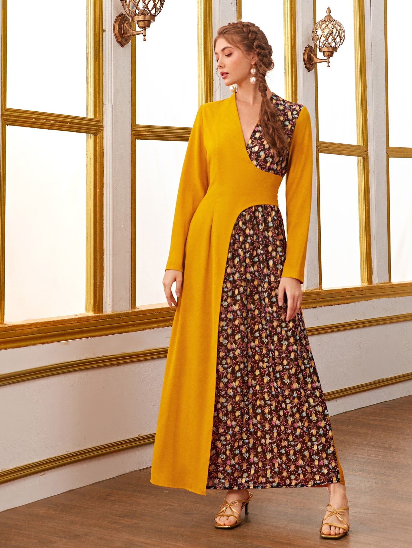 Contrast Floral Zip Back V-Neck Dress