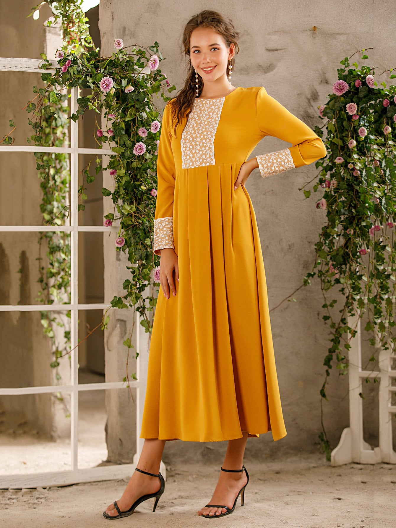 Contrast Lace Panel A-line Dress