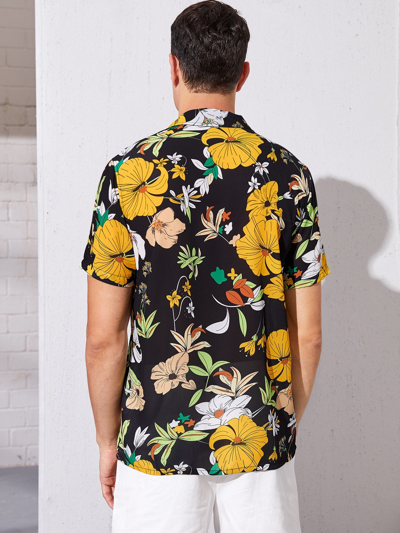 Men Button Front Floral Print Shirt