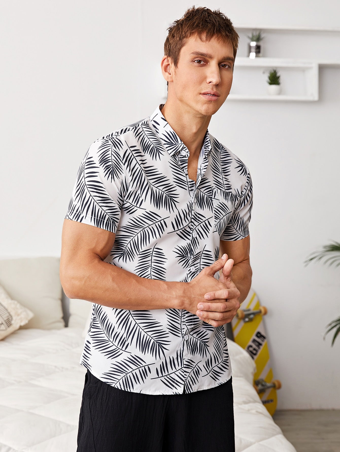 Men Leaf Print Button Up Shirt