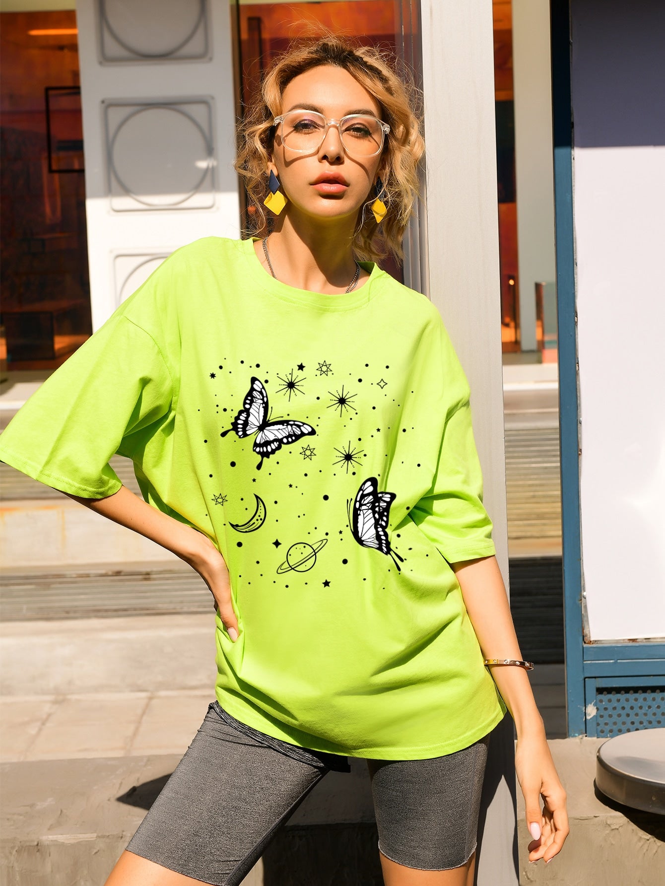 Drop Shoulder Butterfly Print Oversized Tee