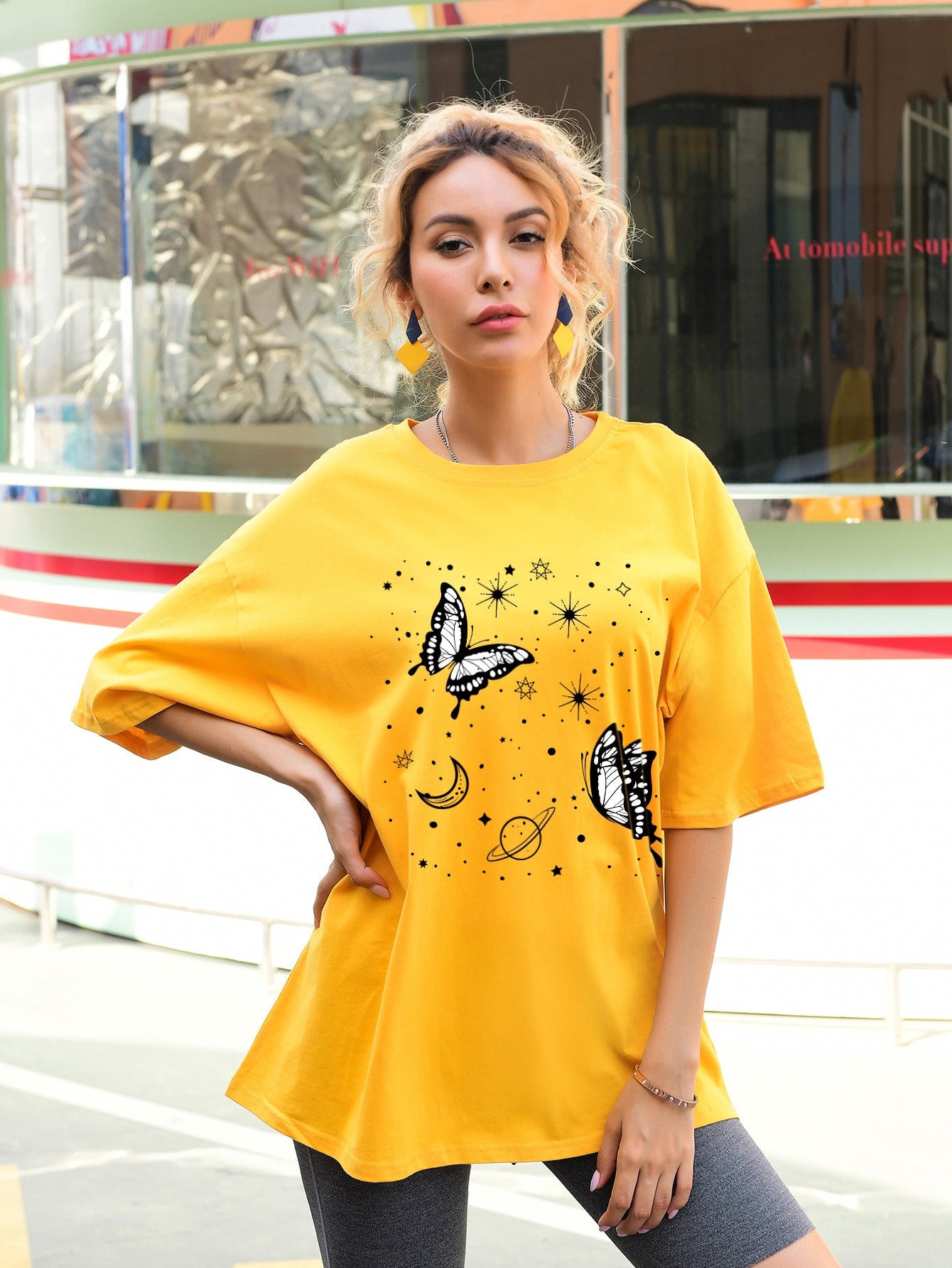 Drop Shoulder Butterfly Print Oversized Tee