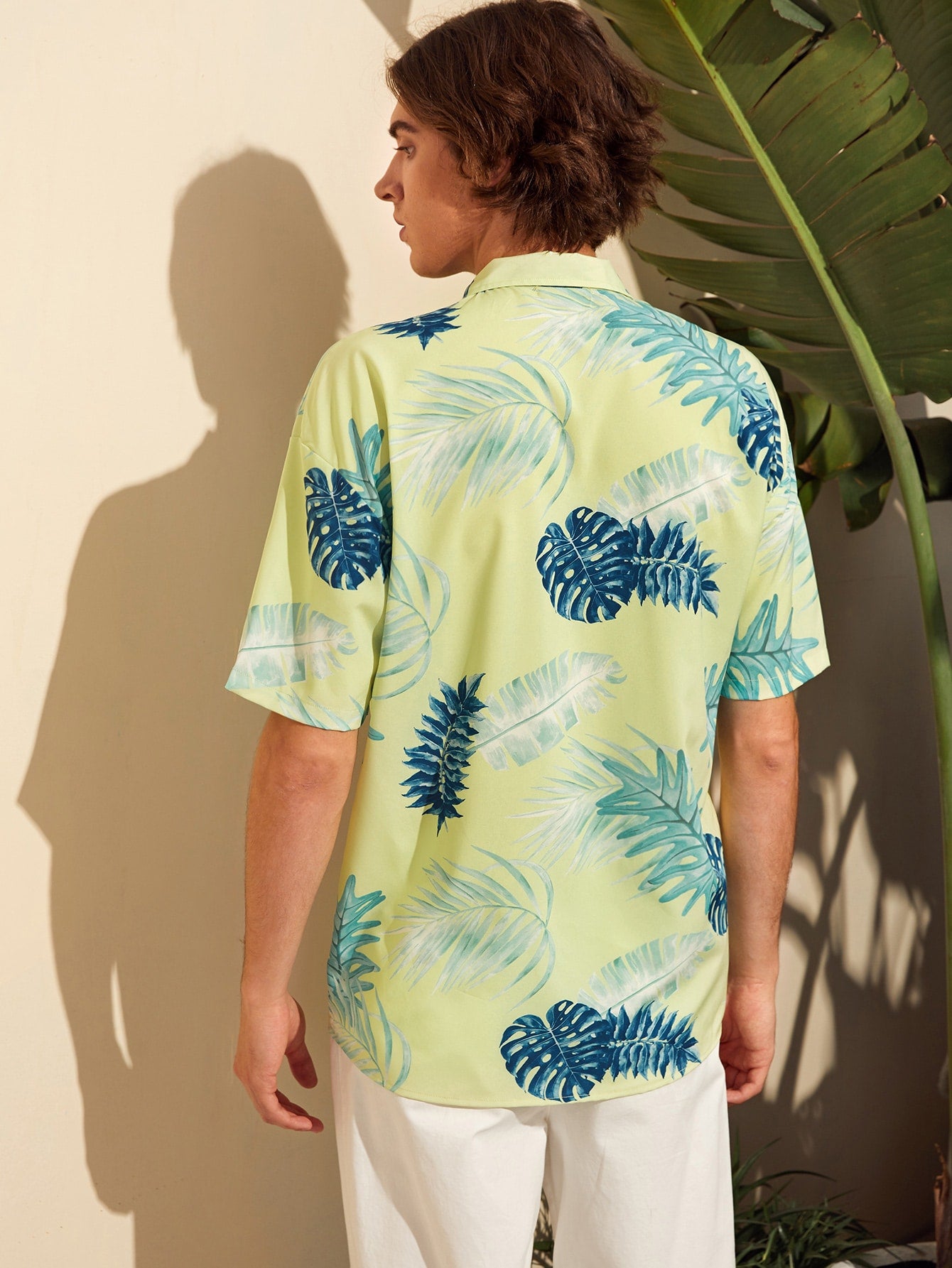 Men Tropical Print Revere Collar Shirt