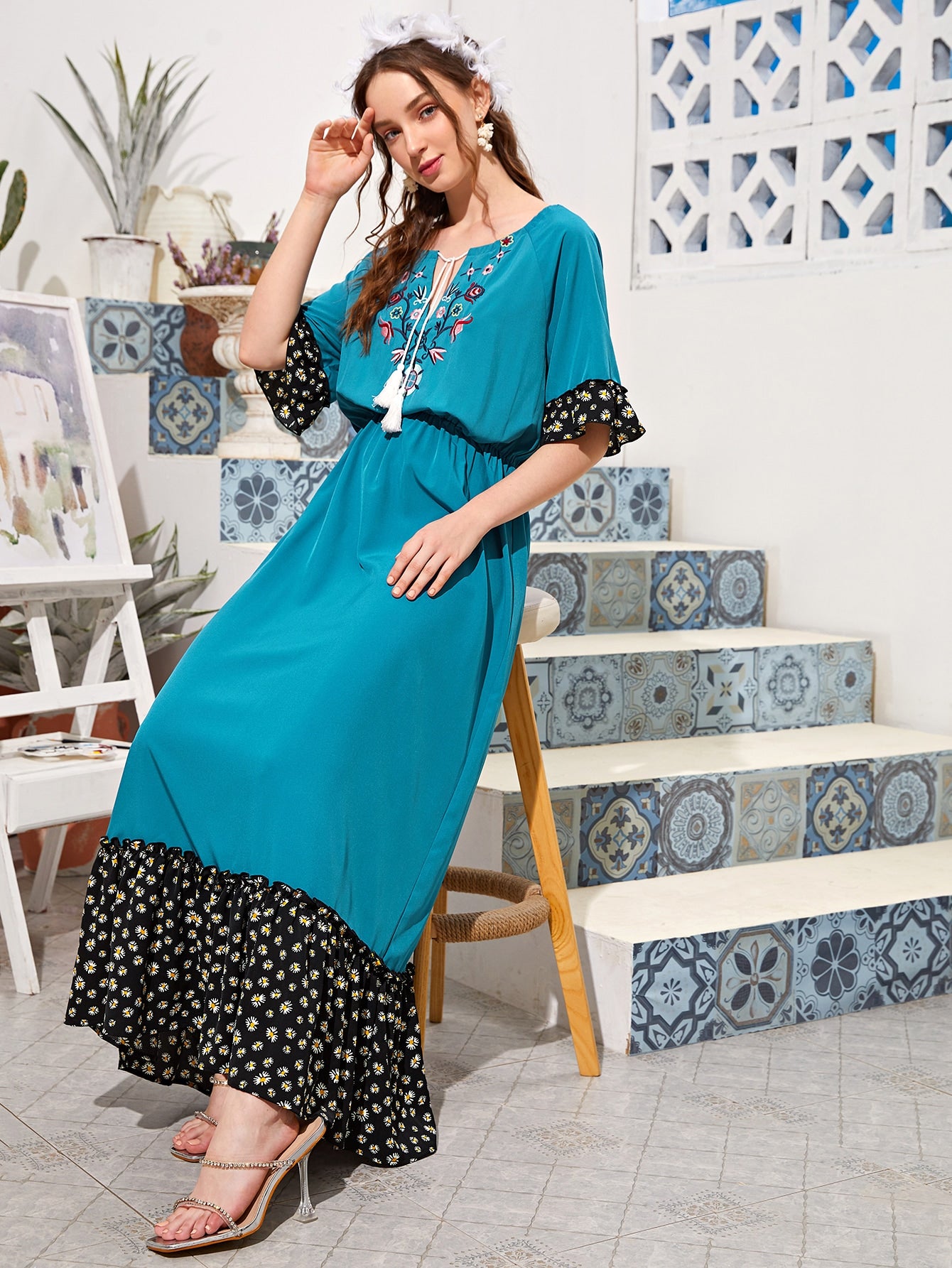 Floral Embroidered Tassel Tie Contrast Daisy A-line Dress