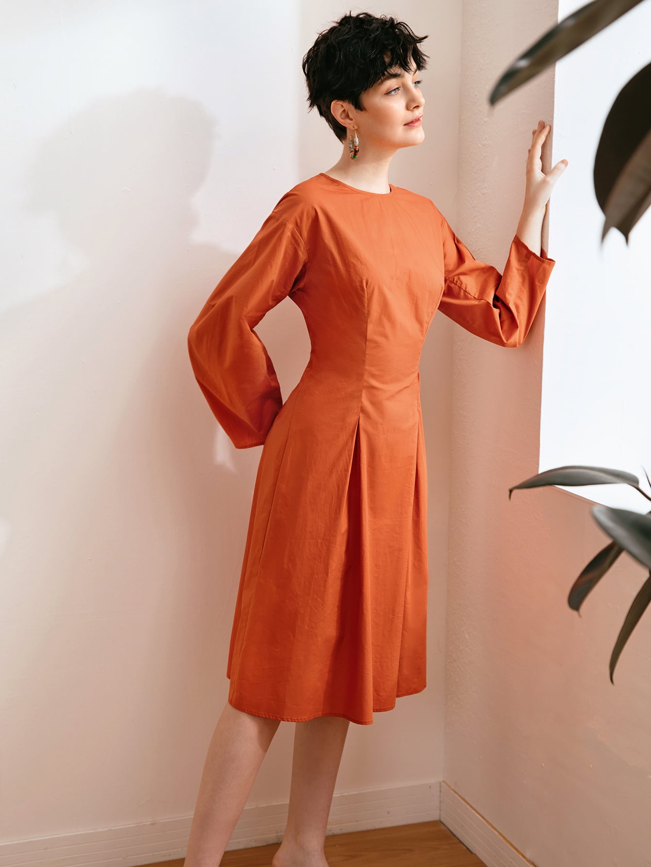 Drop Shoulder Boxy Pleated Solid Dress