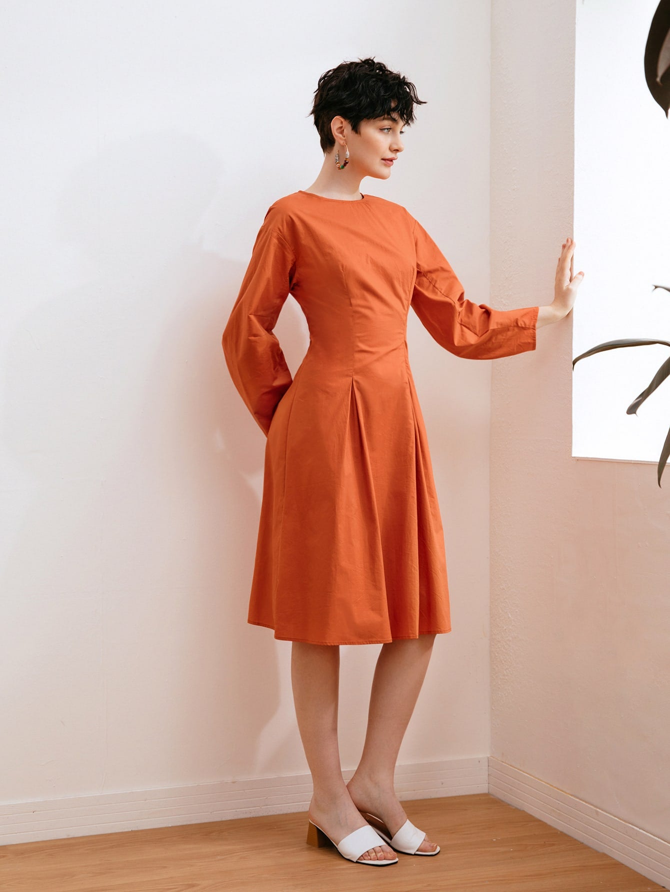 Drop Shoulder Boxy Pleated Solid Dress