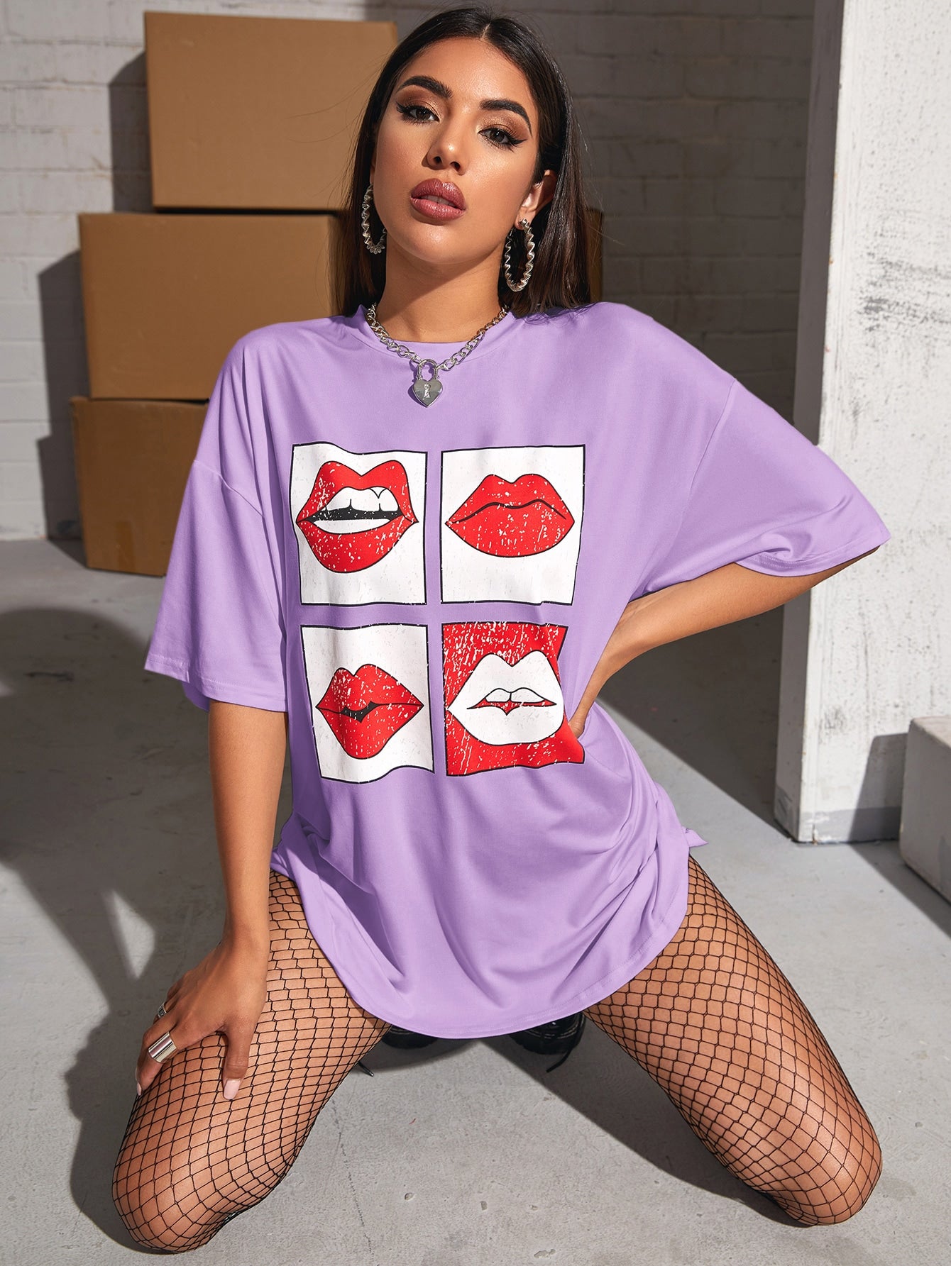 Drop Shoulder Lip Print Longline Tee