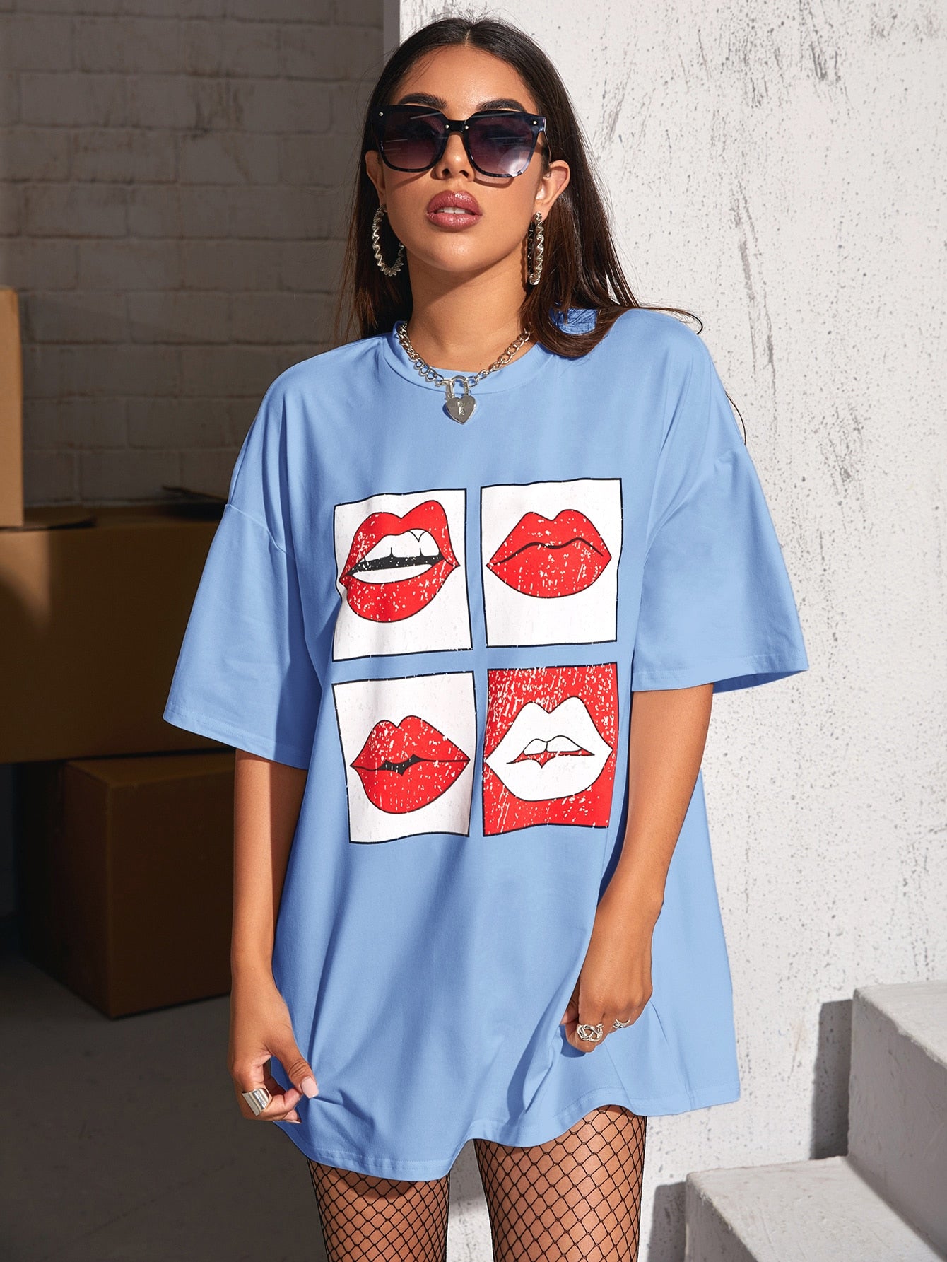Drop Shoulder Lip Print Longline Tee