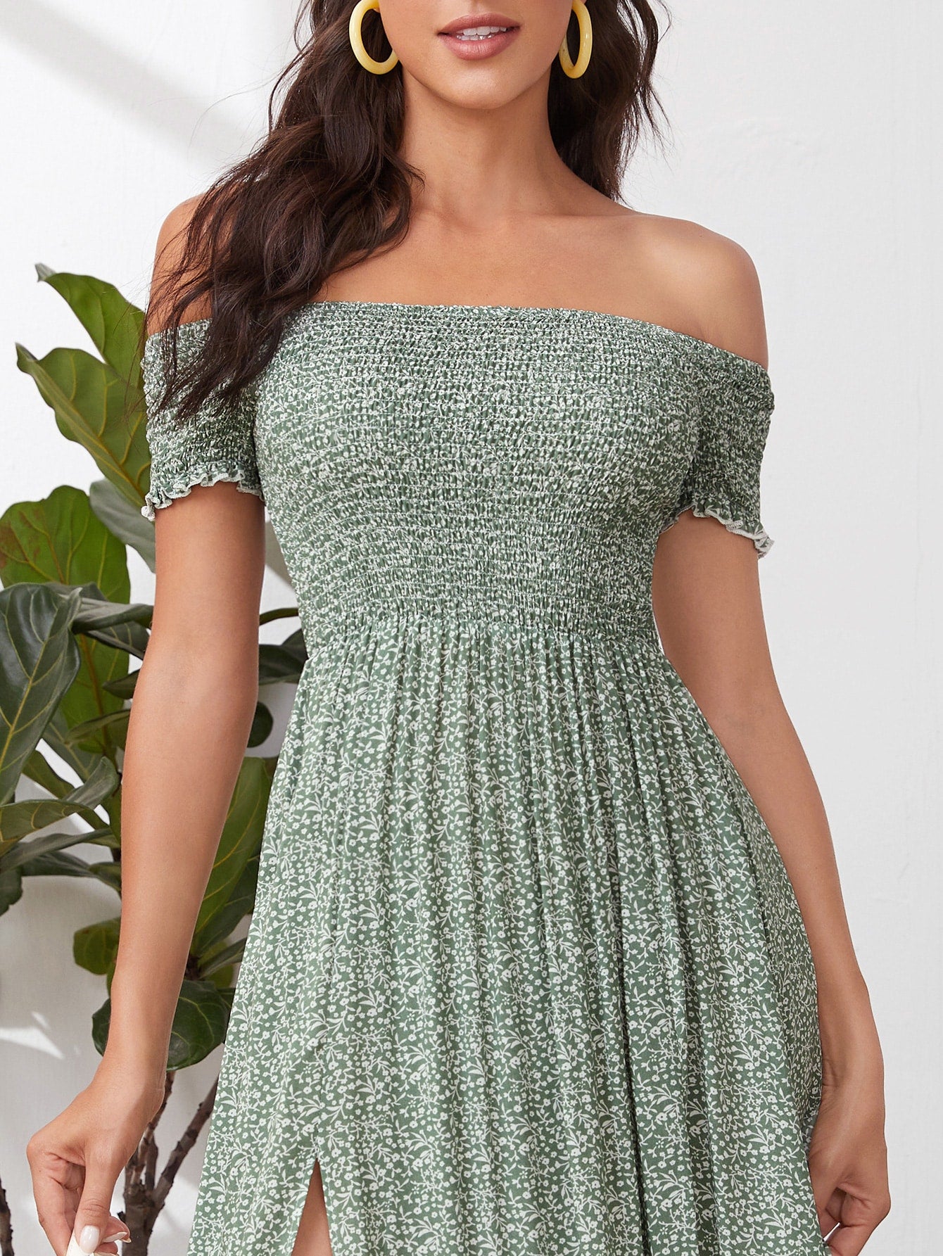 Ditsy Floral Print M-slit Hem Shirred Bardot Dress