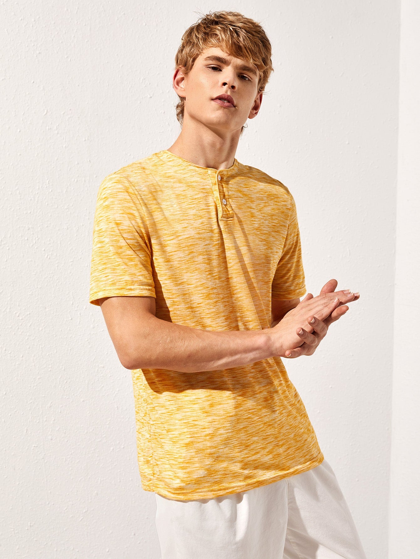Men Buttoned Neck Space Dye Top