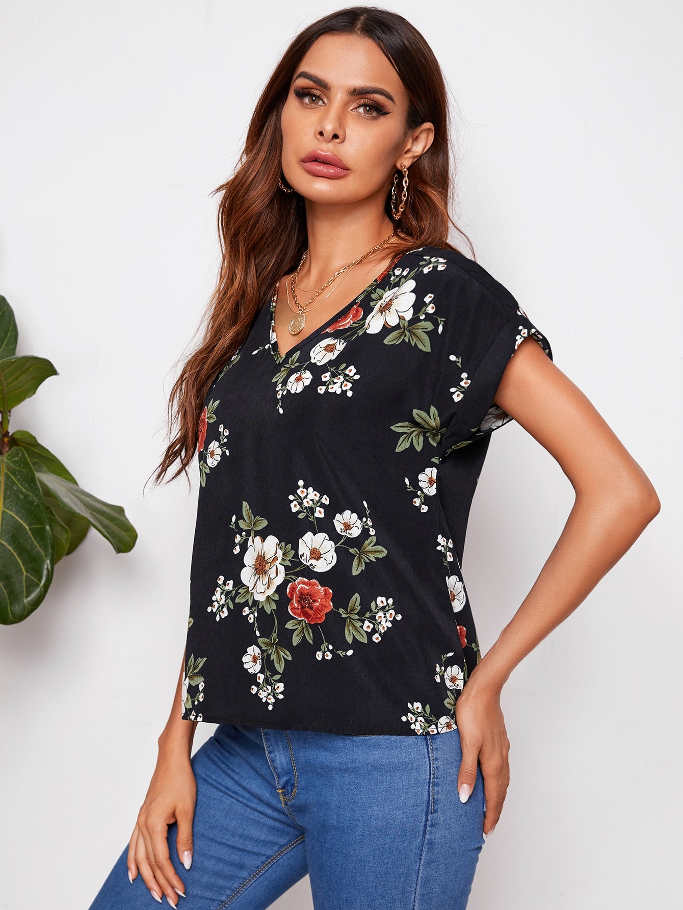 Curved Hem Cuffed Floral Top
