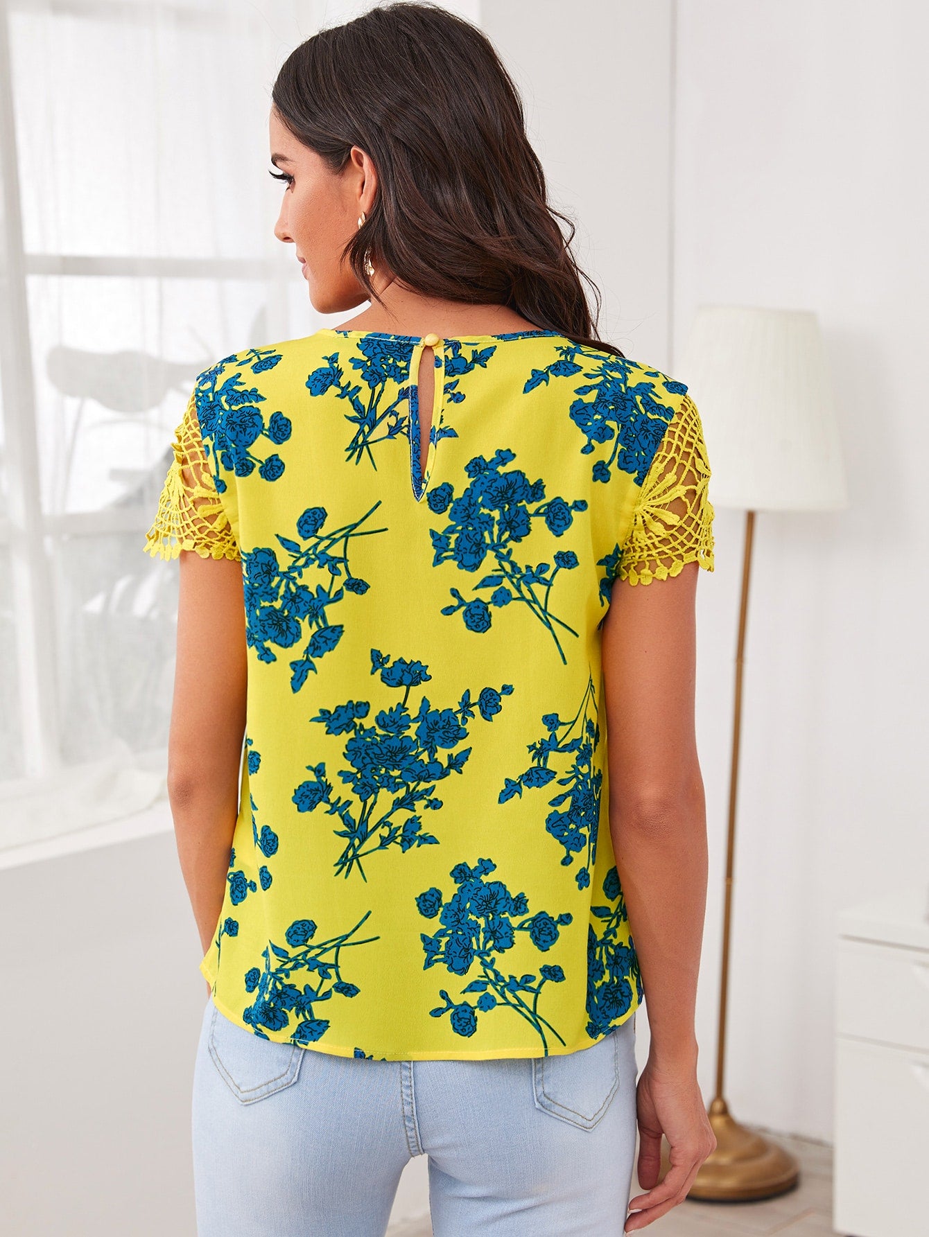 Keyhole Neck Guipure Lace Sleeve Floral Top
