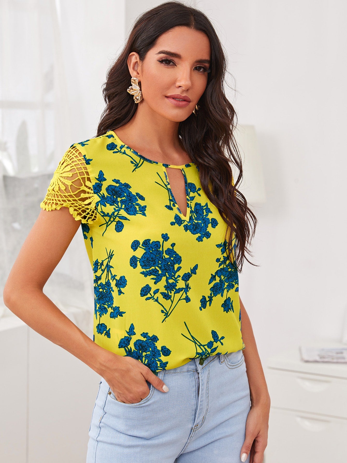 Keyhole Neck Guipure Lace Sleeve Floral Top
