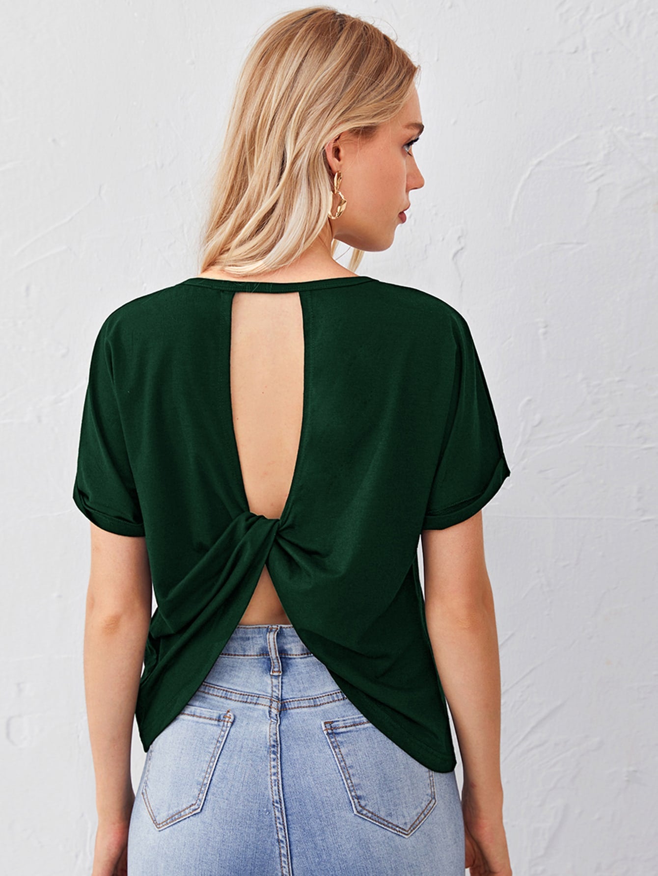 Cutout Twist Back Batwing Sleeve Tee