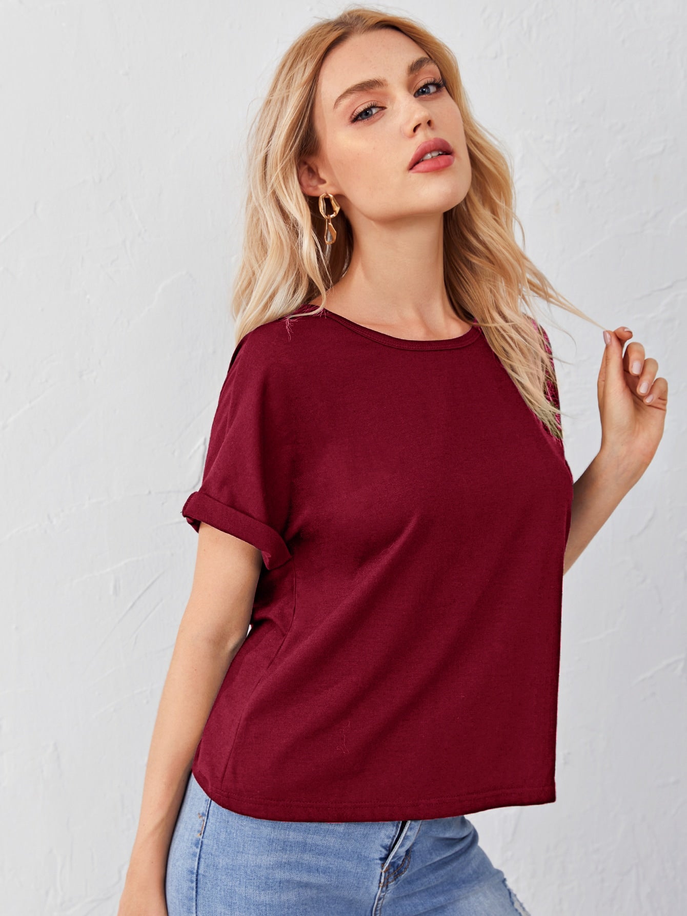 Cutout Twist Back Batwing Sleeve Tee