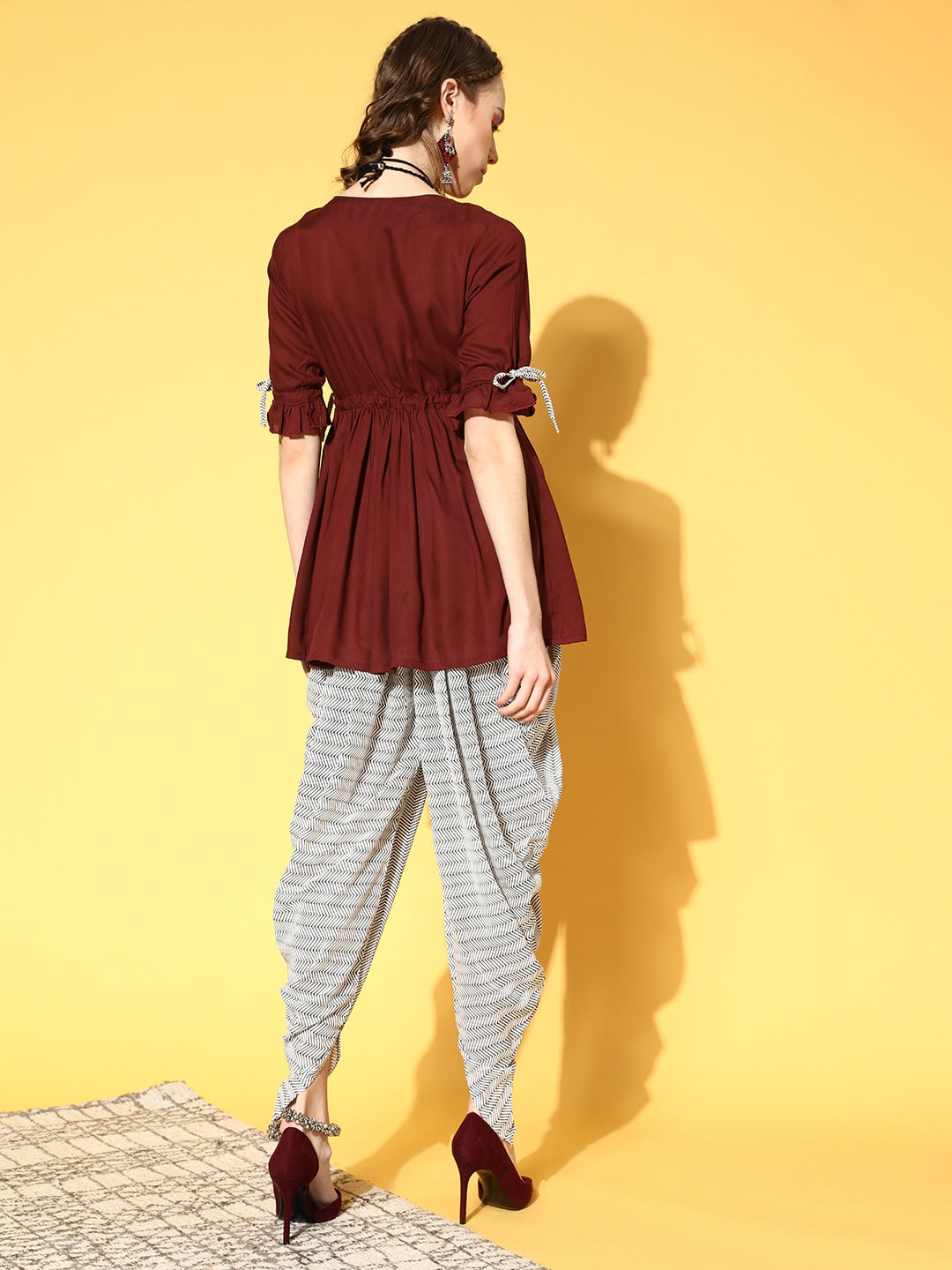 Women Maroon & White Kurta Set