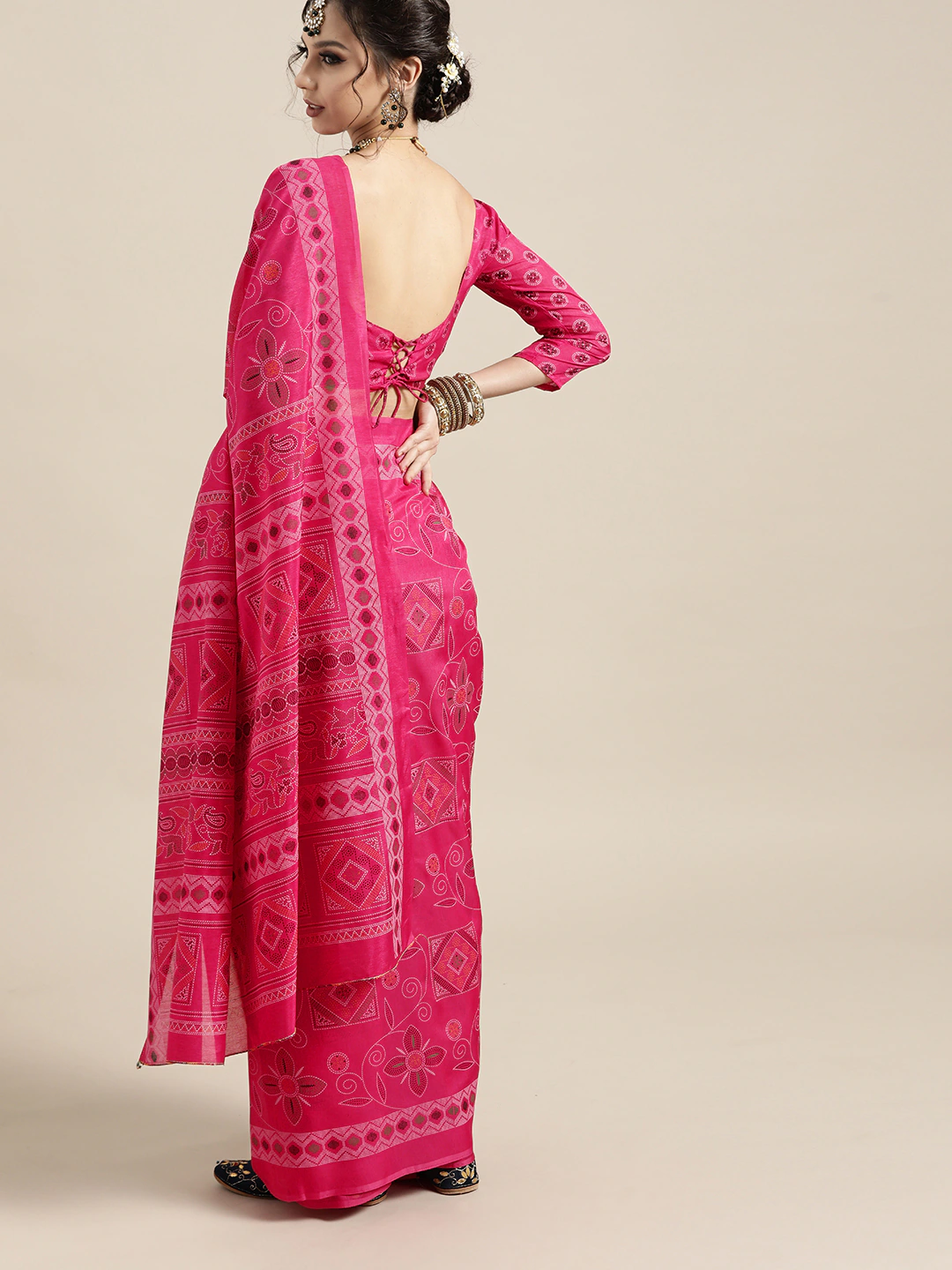 Floral Silk Blend Saree with Printed Border