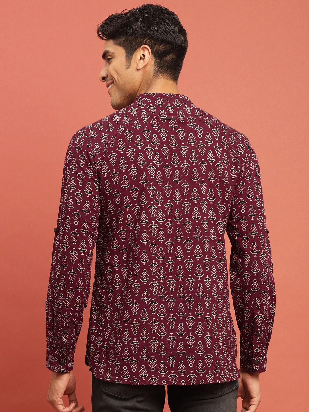 Men Maroon & Black Straight Kurta